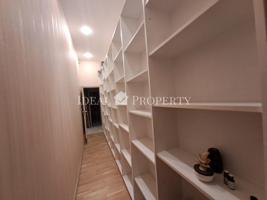 A spacious 3- bedroom apartment for sale/rent in Riga silent centre.